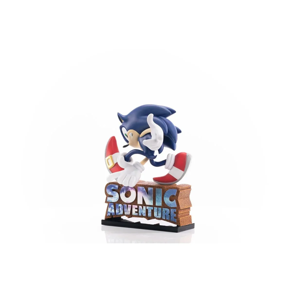 Sonic Adventure Sonic the Hedgehog PVC Statue: by First 4 Figures